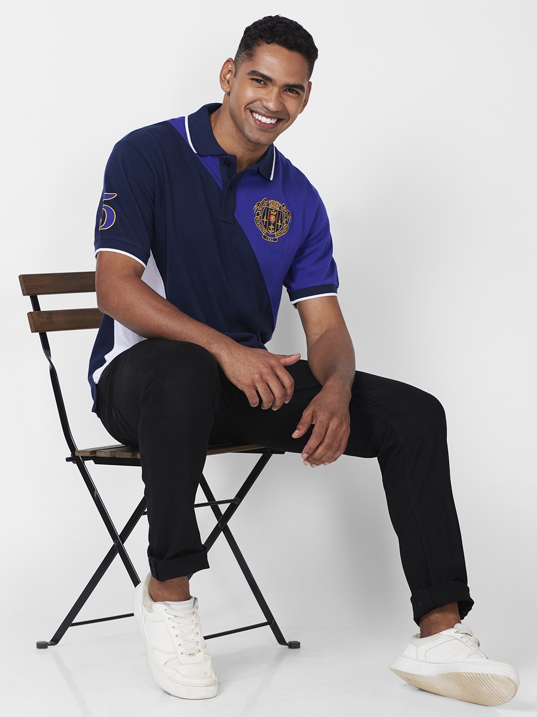 

CELSIUS Colourblocked Polo Collar Regular Fit Applique Casual T-shirt, Blue
