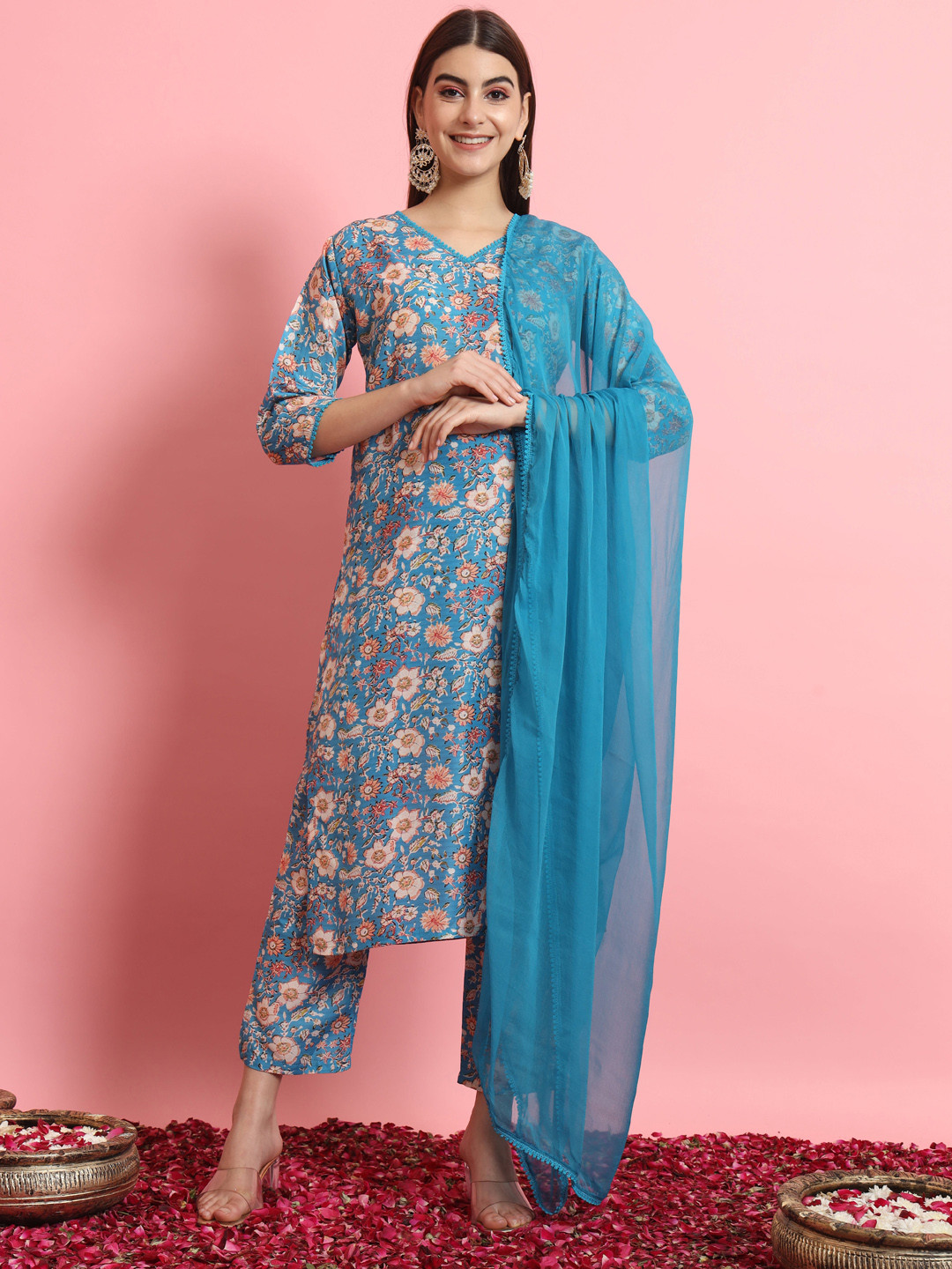 

VredeVogel Floral Printed Regular Kurta With Trousers & Dupatta, Blue