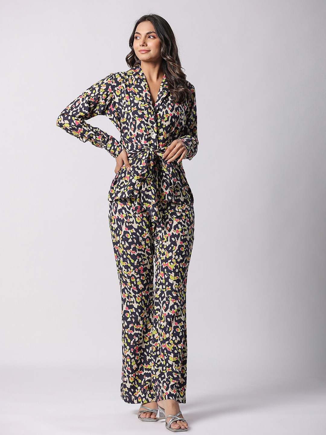 

Tistabene Printed Shawl-Collar Shirt With Trouser, Navy blue