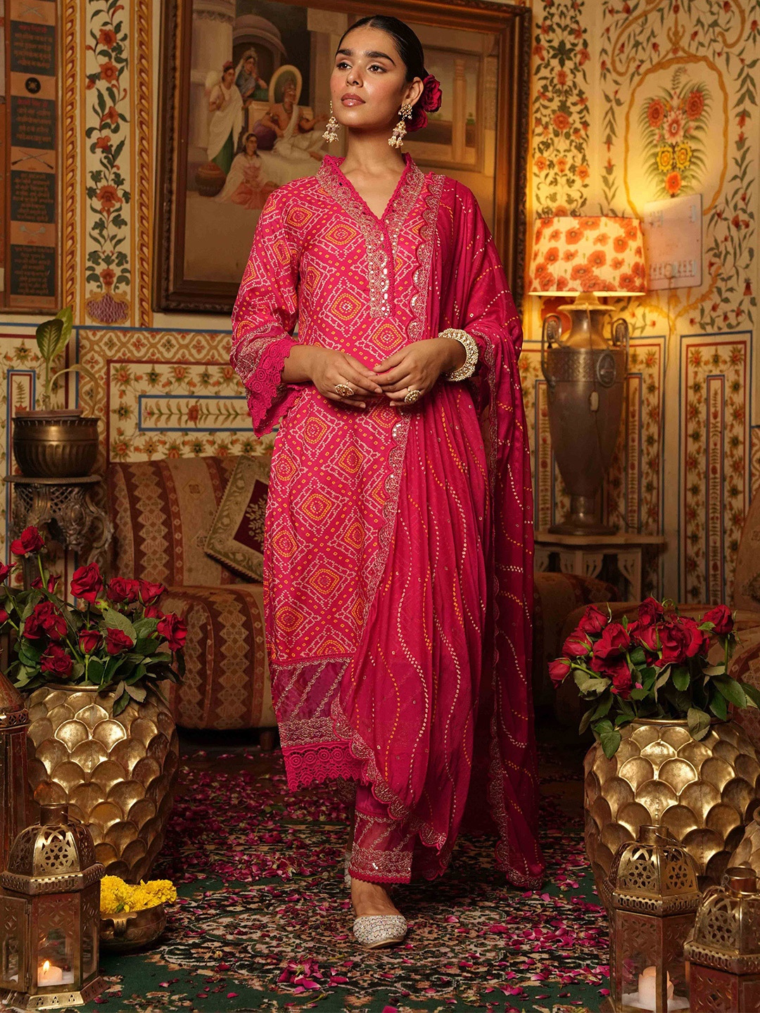 

PRATAP SONS Bandhani Printed Regular Sequinned Kurta & Trousers With Dupatta, Pink