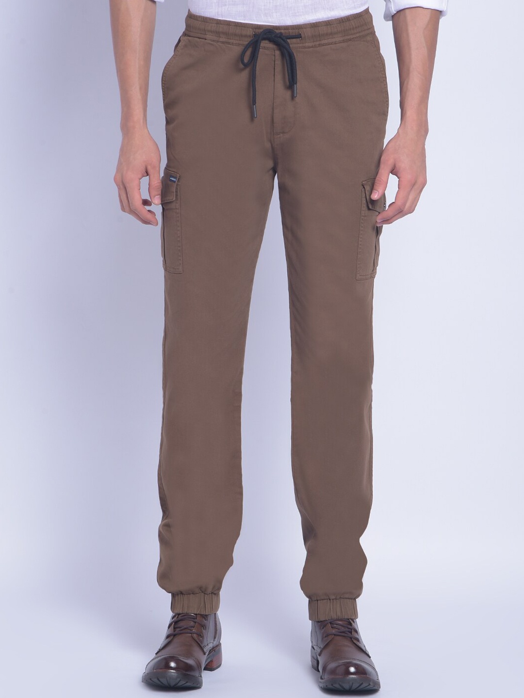 

Crimsoune Club Men Original Slim Fit Mid-Rise Cargos, Brown
