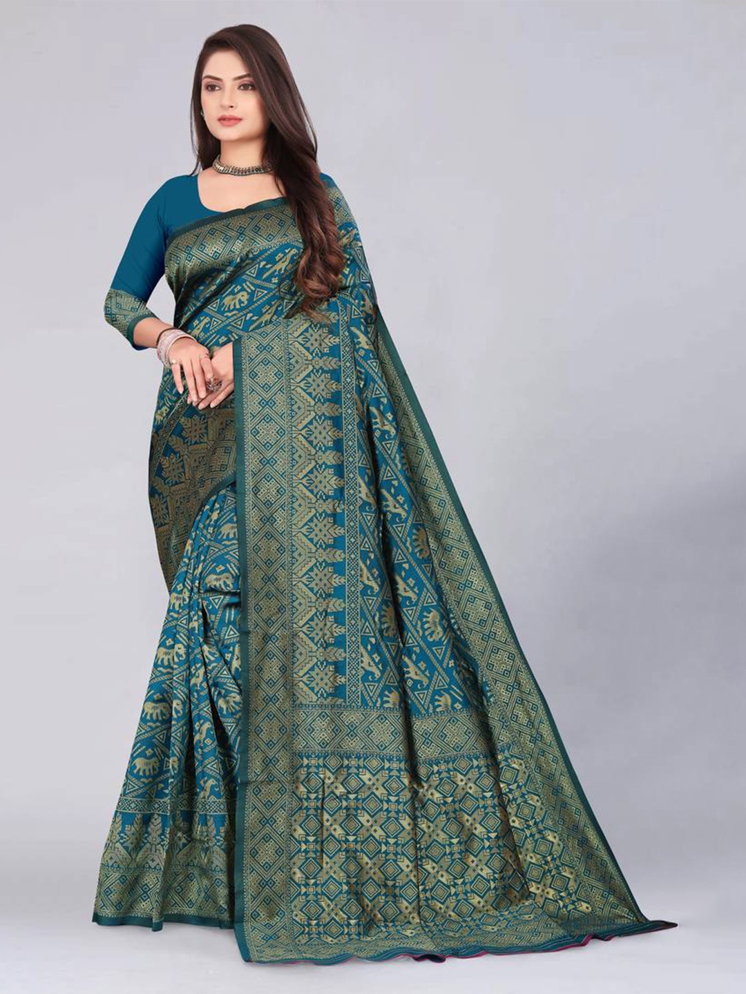 

MUKHITA Geometric Woven Design Zari Patola Saree, Blue