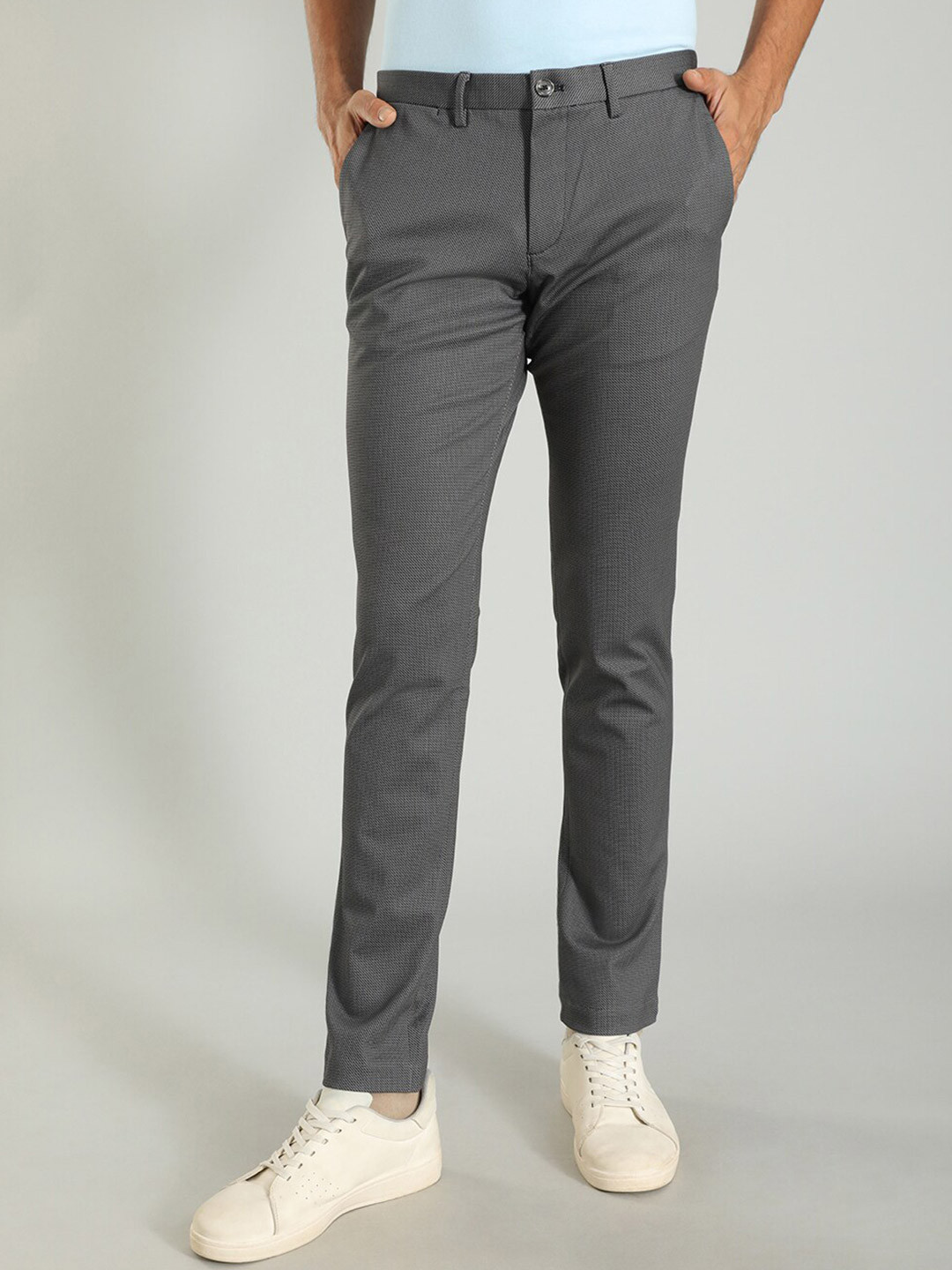 

Indian Terrain Men Mid-Rise Urban Tapered Fit Trousers, Black