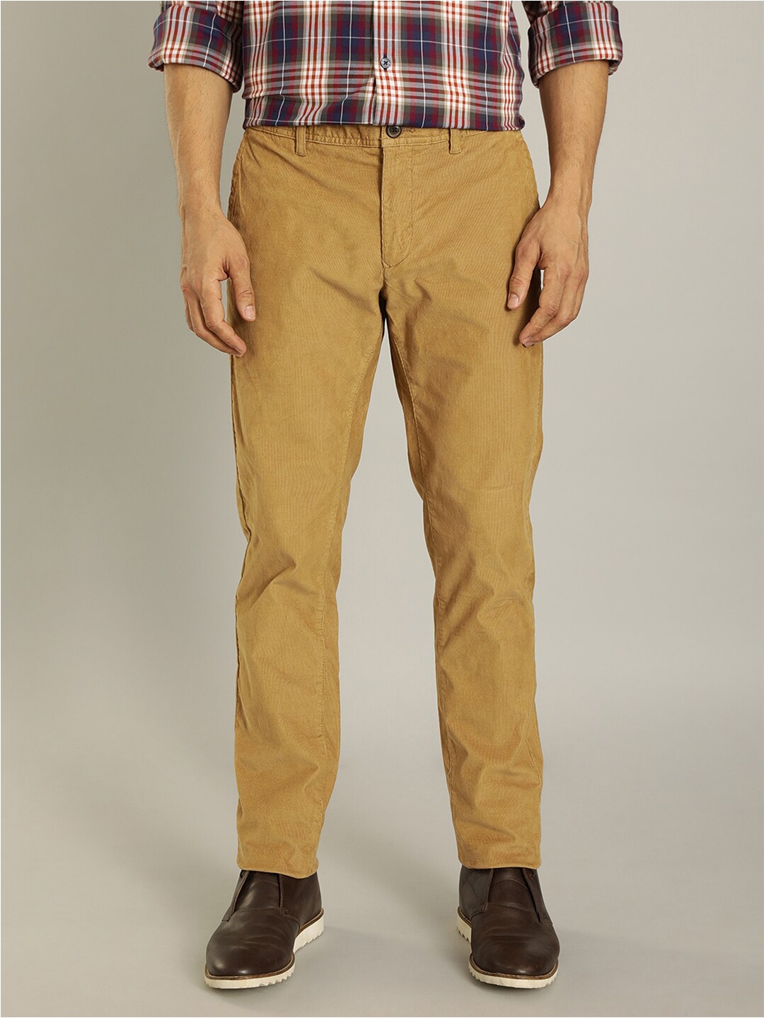 

Indian Terrain Men Brooklyn Slim Fit Mid Rise Trousers, Khaki