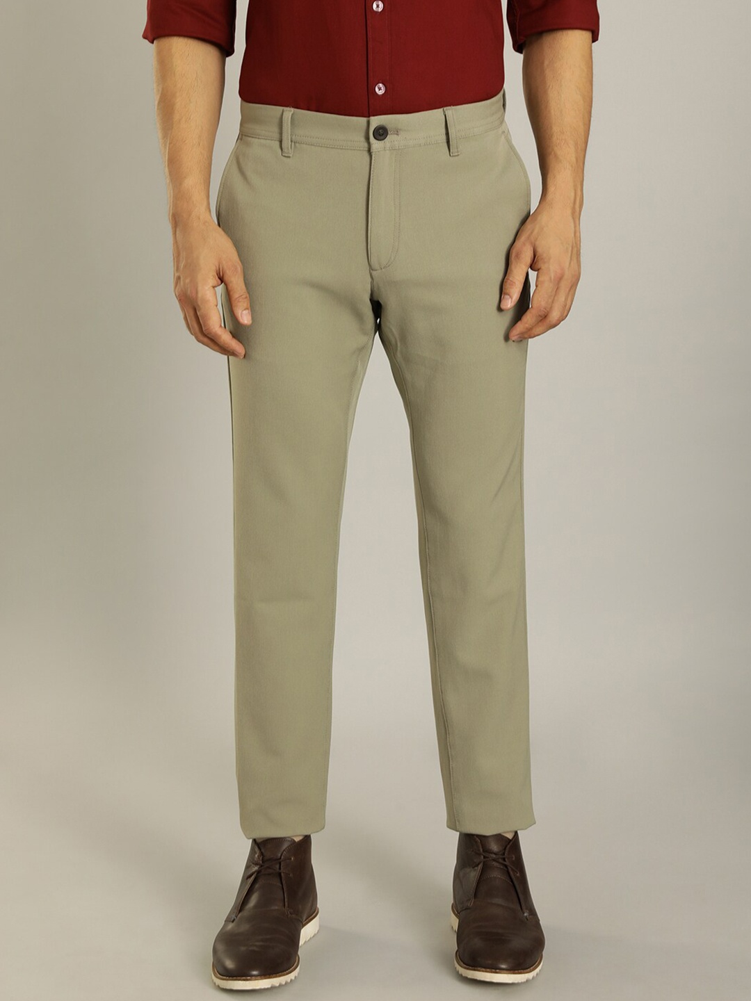 

Indian Terrain Men Brooklyn Slim Fit Chinos Trousers, Green