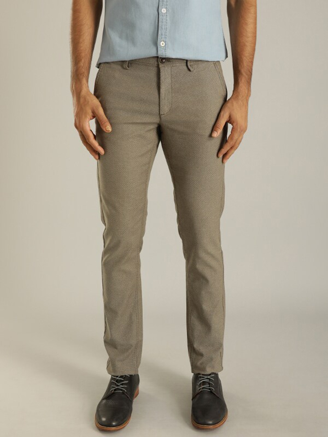 

Indian Terrain Men Brooklyn Slim Fit Mid-Rise Trousers, Green