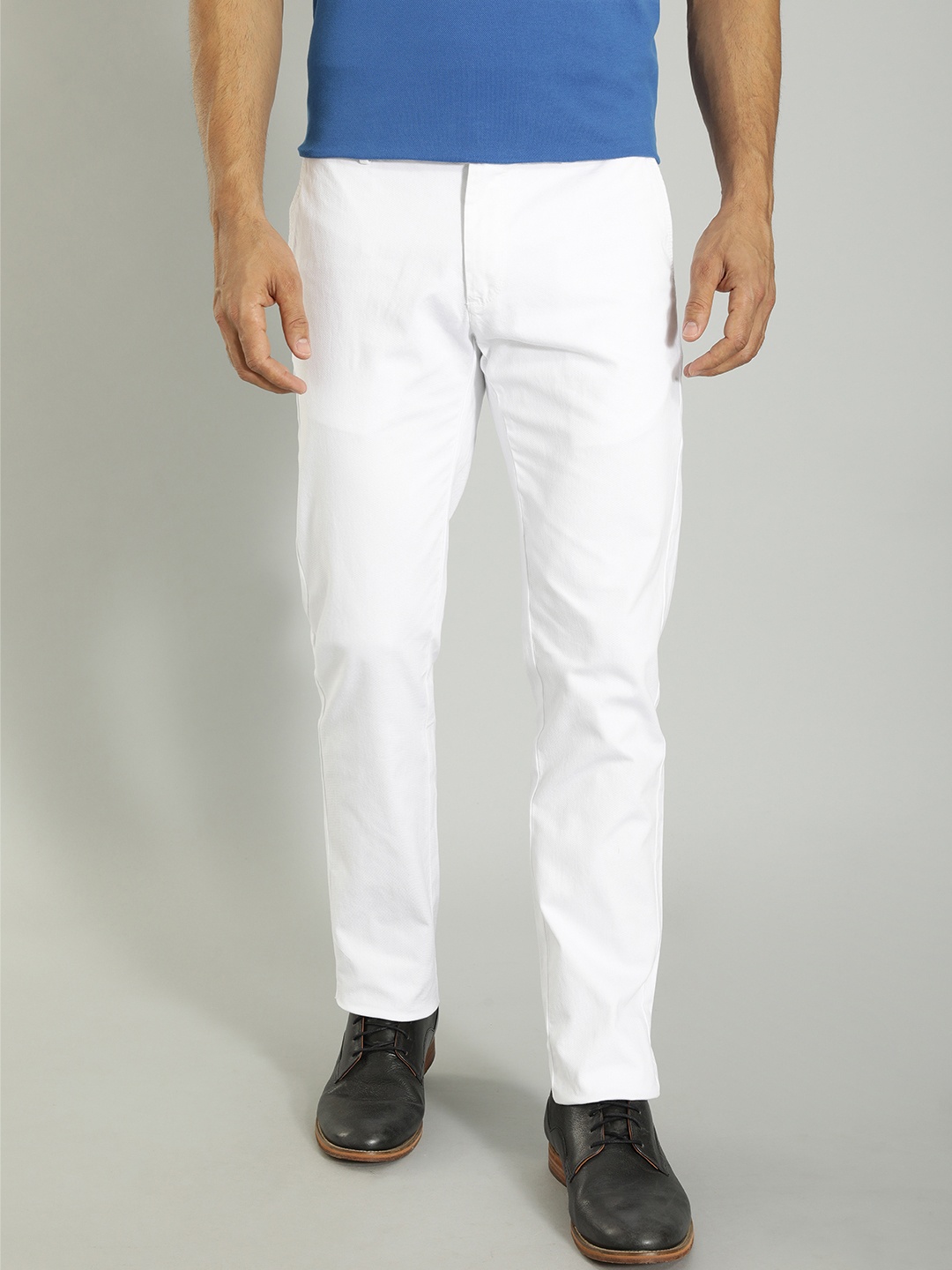 

Indian Terrain Men Brooklyn Slim Fit Mid-Rise Trousers, White