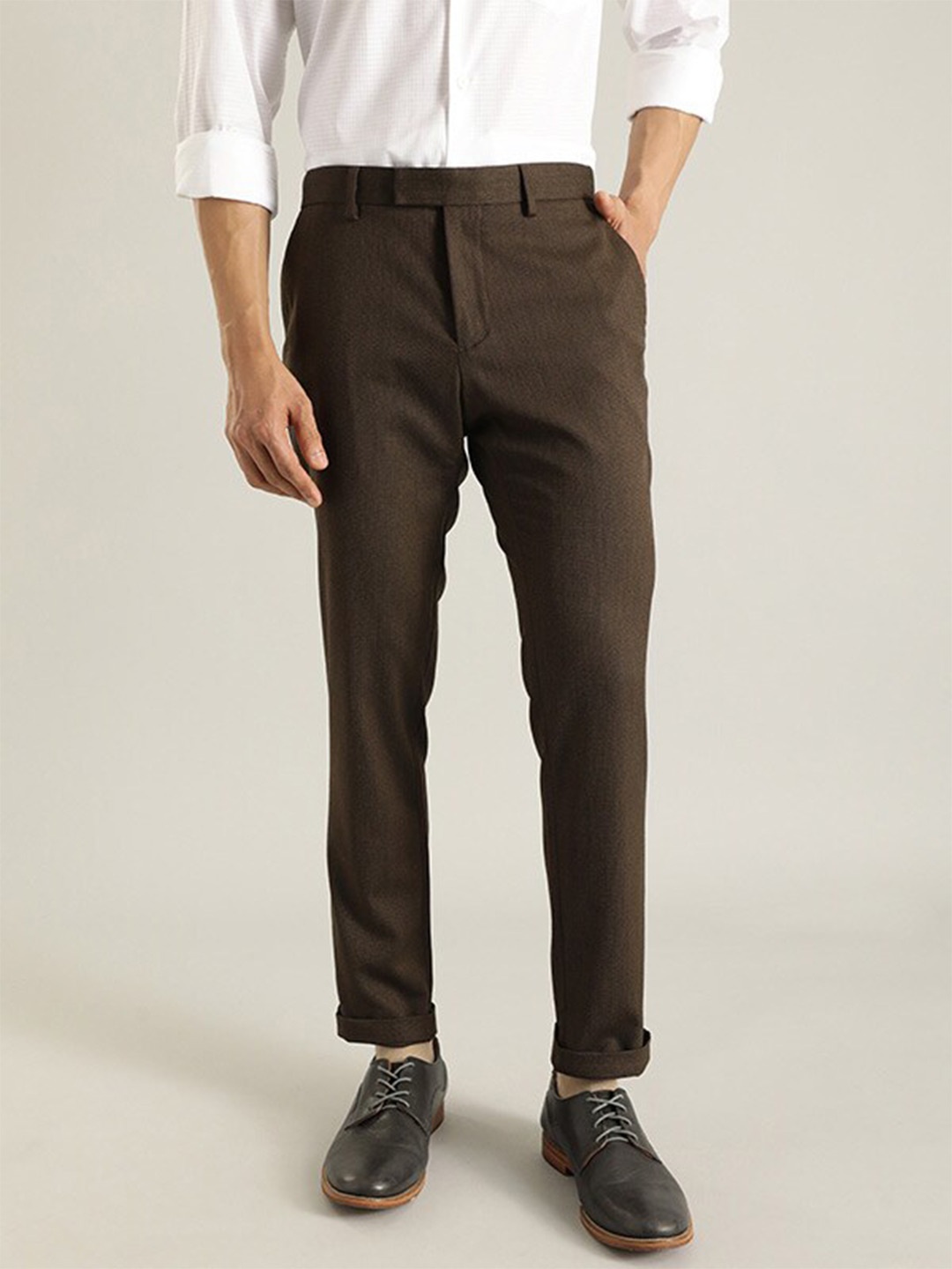 

Indian Terrain Men Urban - C Tapered Fit Trousers, Tan