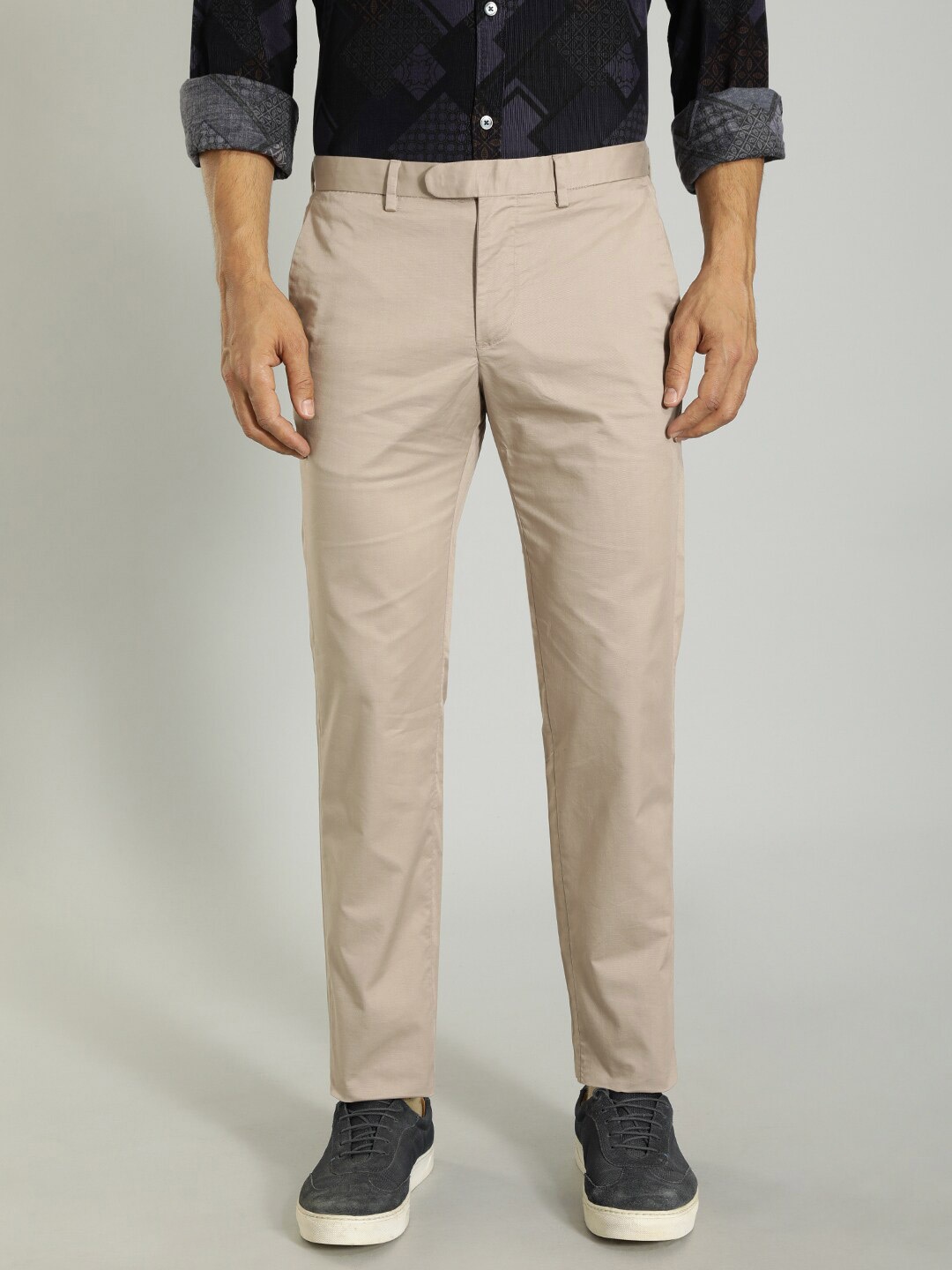 

Indian Terrain Men Brooklyn Slim Fit Mid Rise Trousers, Beige