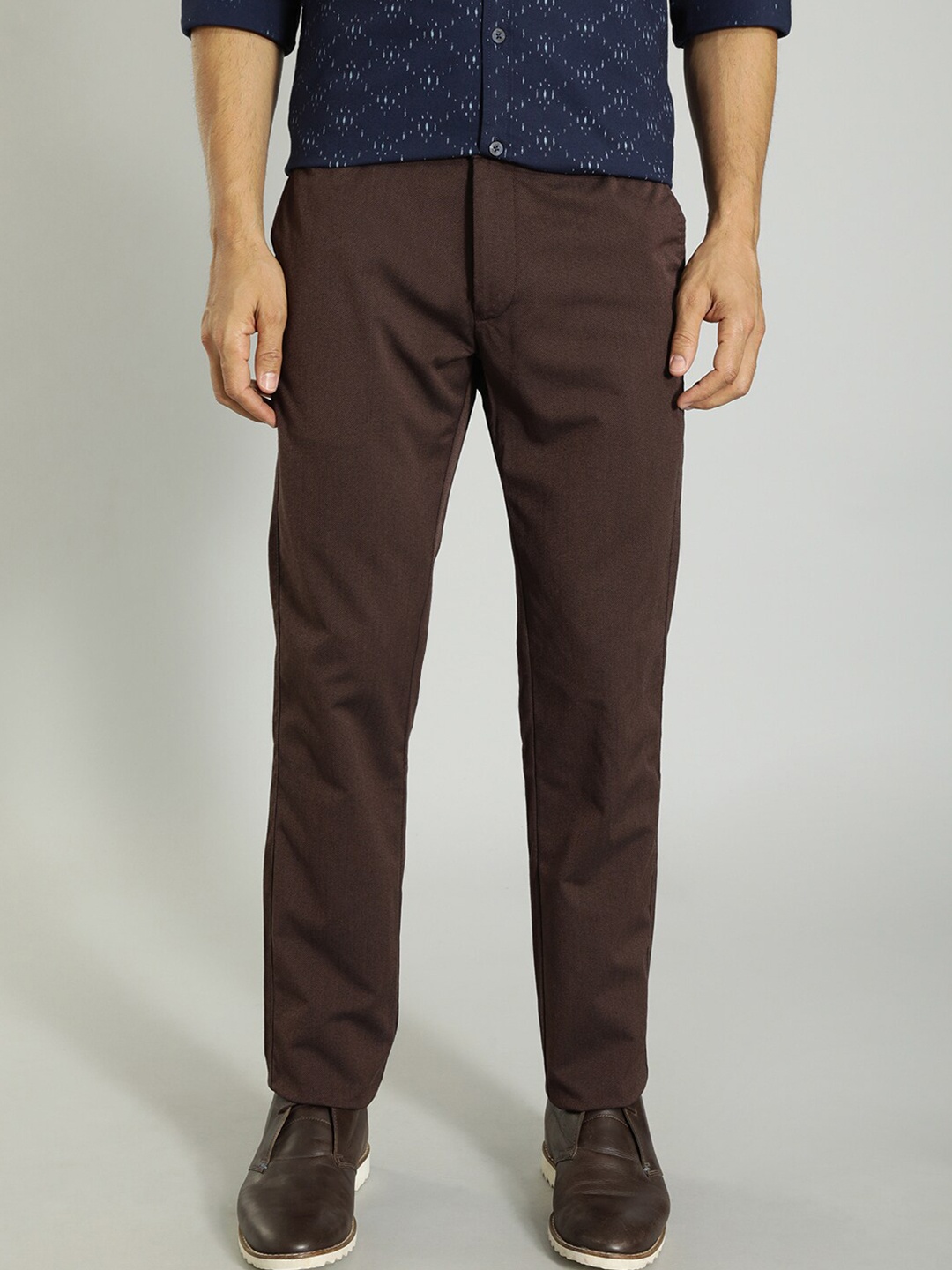 

Indian Terrain Men Brooklyn Slim Fit Trousers, Maroon