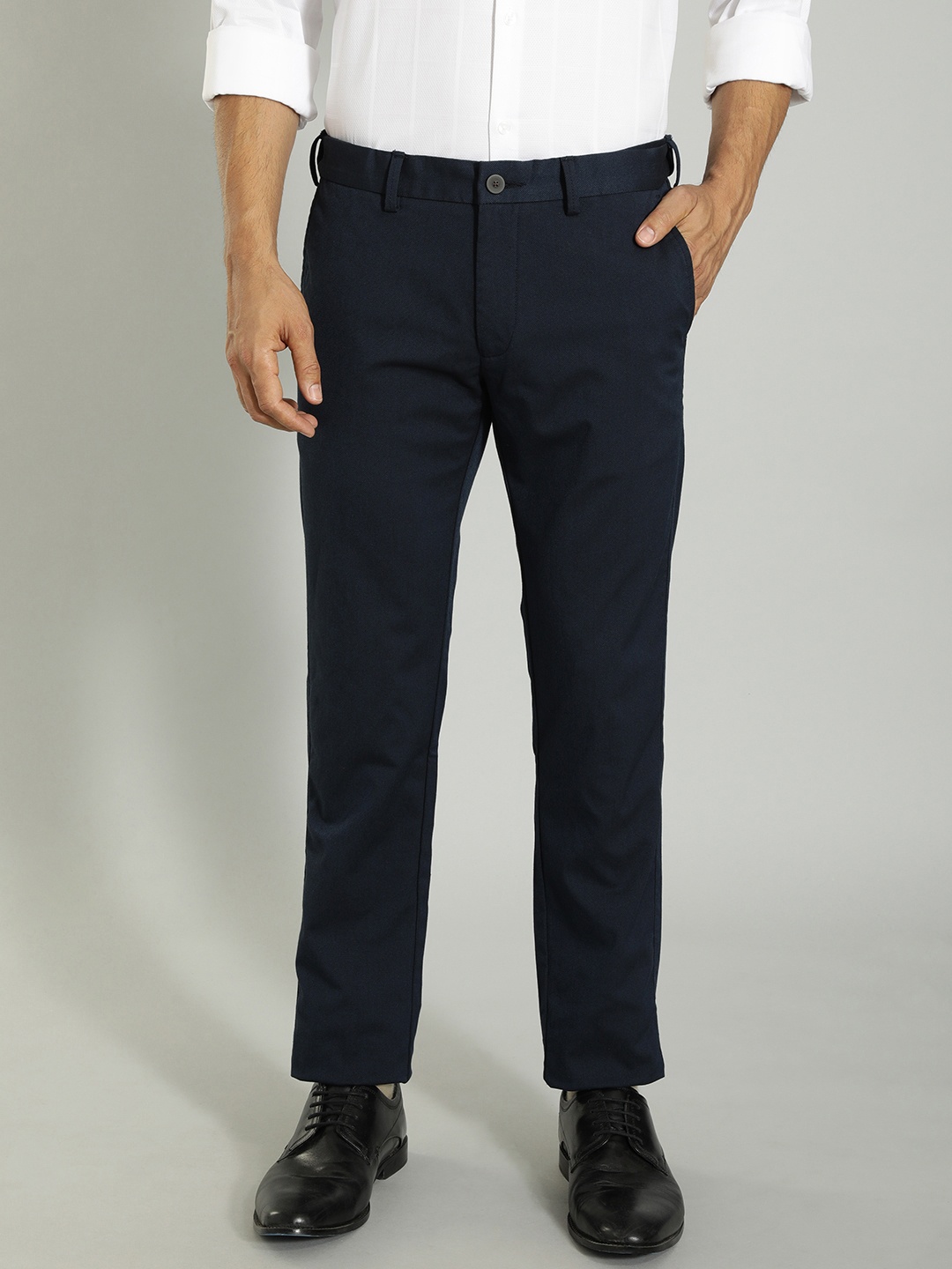 

Indian Terrain Men Brooklyn Slim Fit Trousers, Navy blue