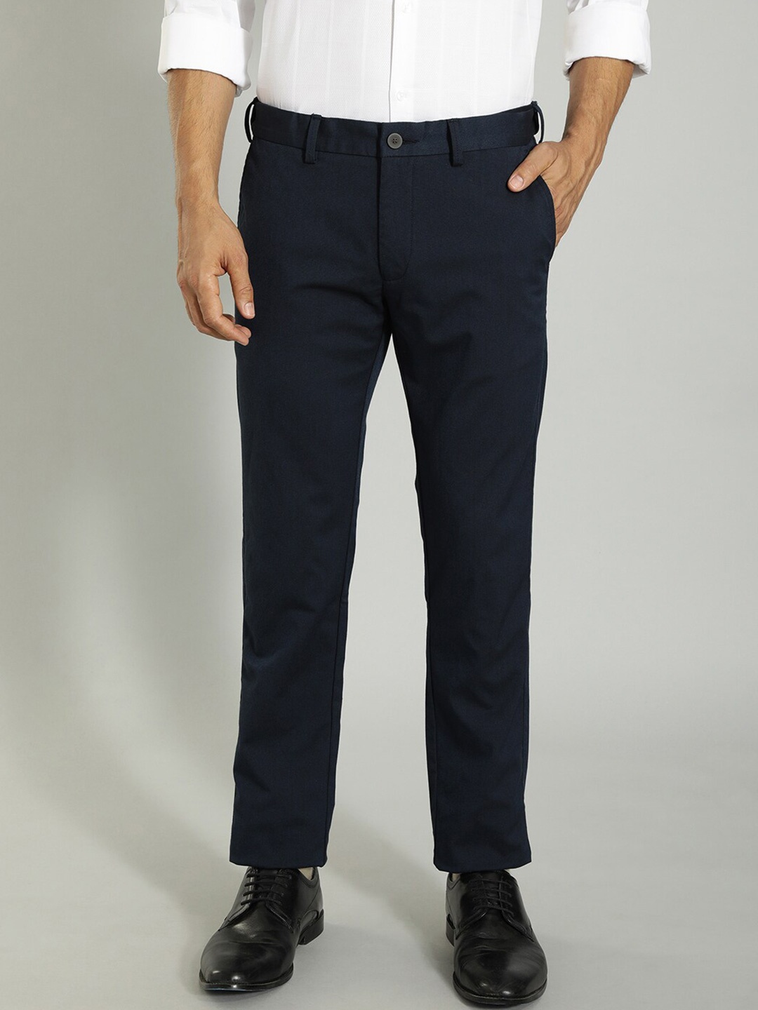 

Indian Terrain Men Brooklyn Slim Fit Trousers, Navy blue
