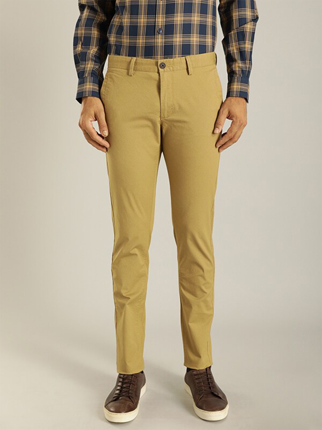

Indian Terrain Men Brooklyn Slim Fit Chinos Trousers, Orange