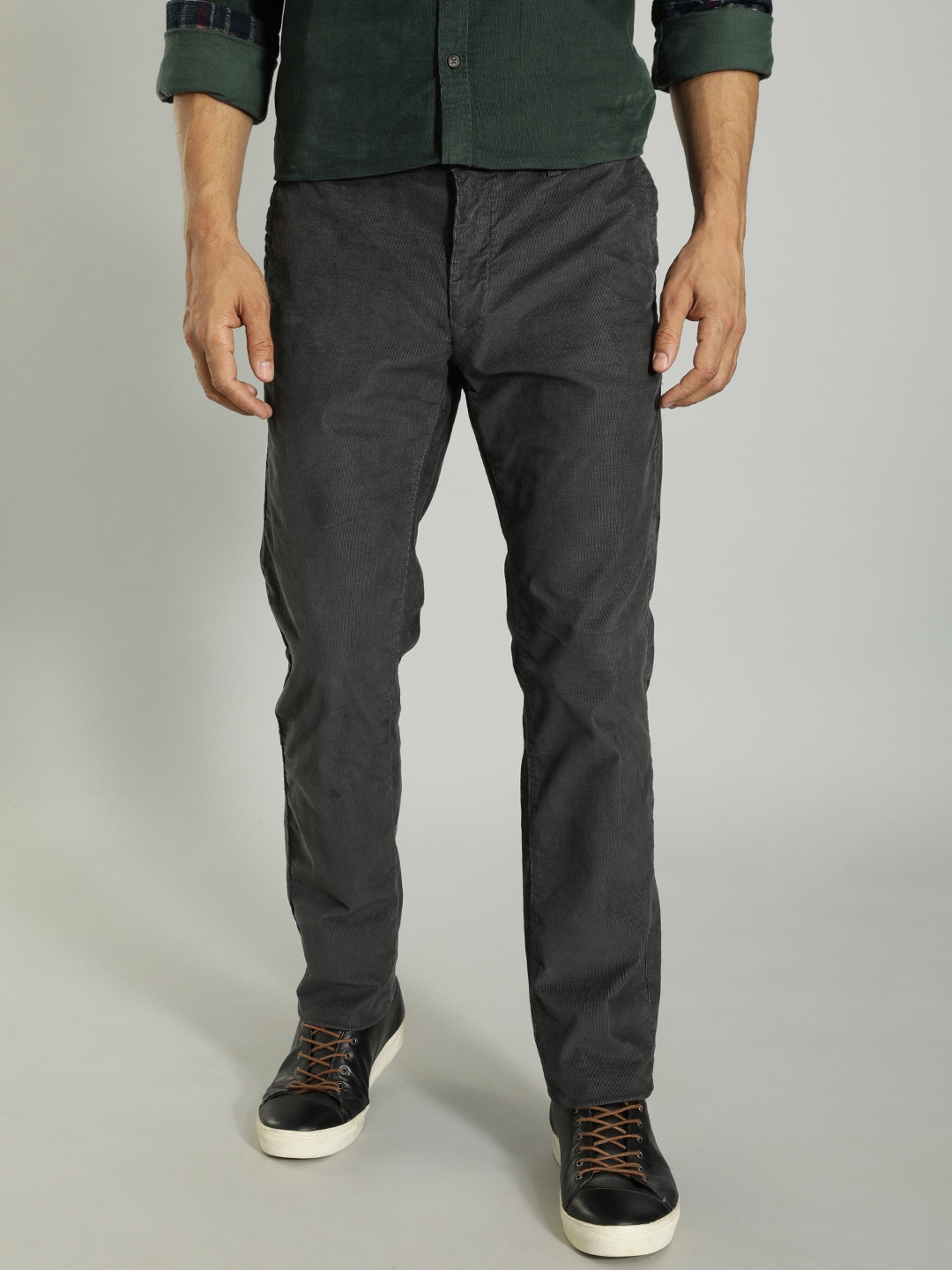 

Indian Terrain Men Brooklyn Mid-Rise Slim Fit Trousers, Grey