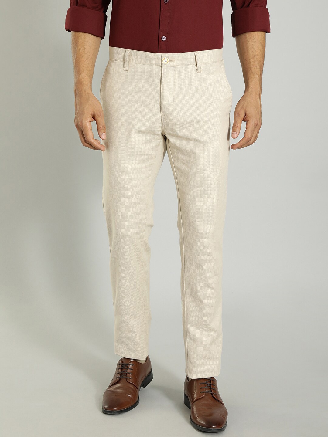 

Indian Terrain Men Brooklyn Slim Fit Mid Rise Trousers, Khaki