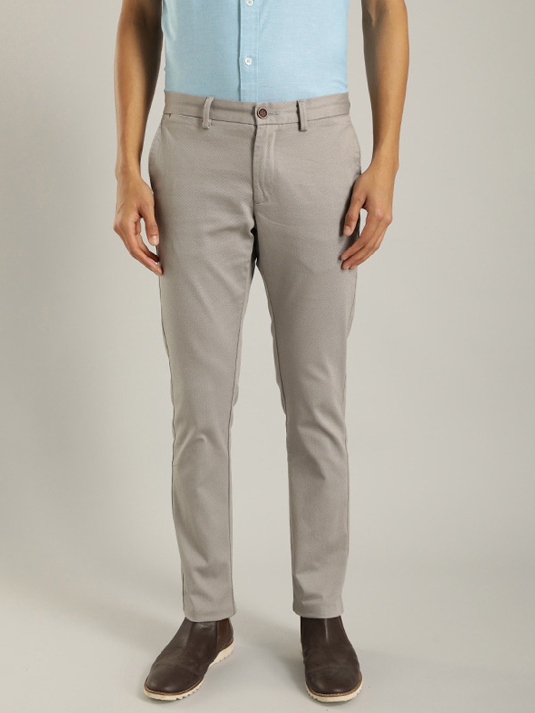 

Indian Terrain Men Brooklyn Slim Fit Chinos Trousers, Grey