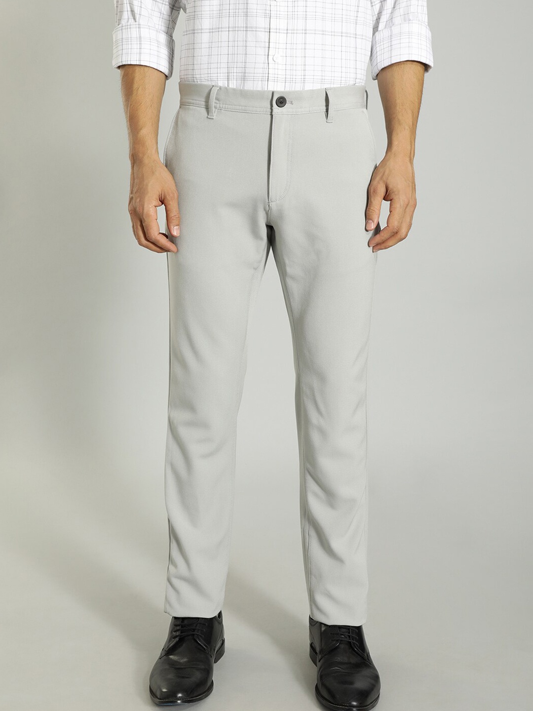

Indian Terrain Men Brooklyn Slim Fit Chinos Trousers, Grey