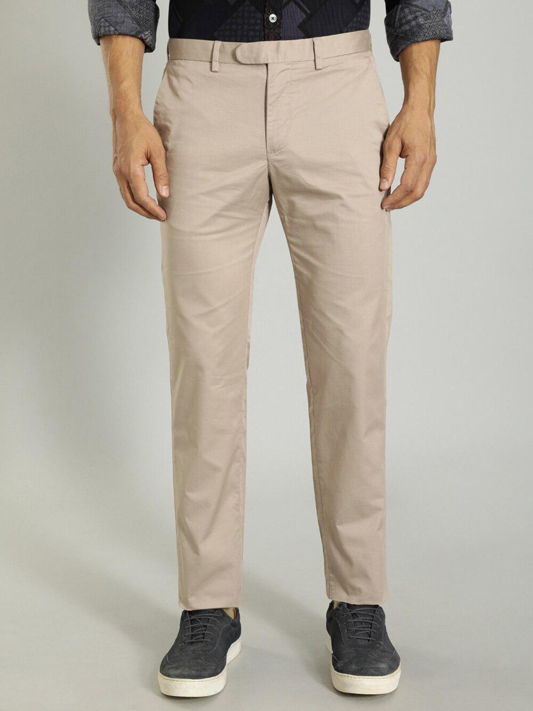 

Indian Terrain Men Brooklyn Slim Fit Regular Trousers, Beige