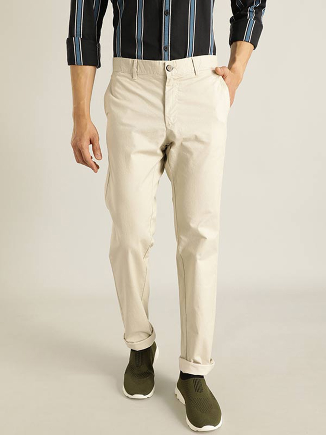 

Indian Terrain Men Brooklyn Slim Fit Mid-Rise Regular Trousers, Beige