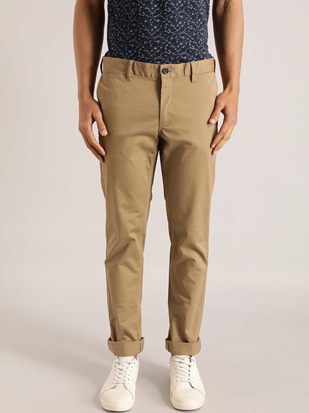 

Indian Terrain Men Brooklyn Slim Fit Mid-Rise Regular Trousers, Khaki
