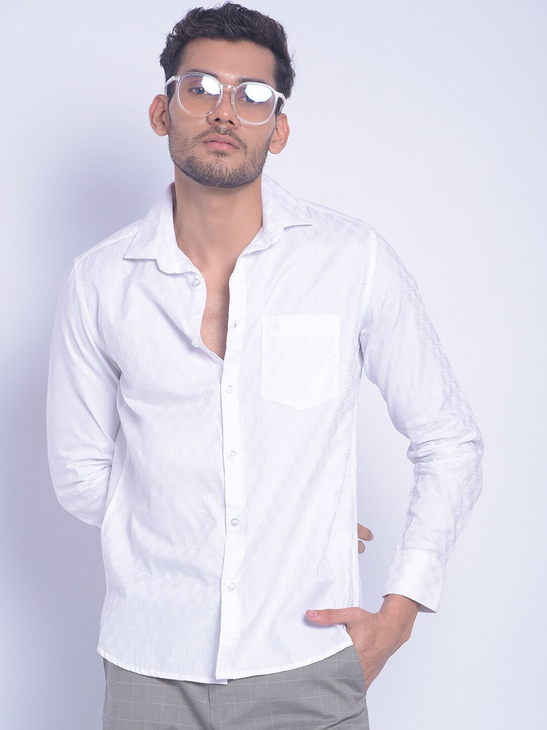 

Crimsoune Club Smart Slim Fit Self Design Casual Shirt, White