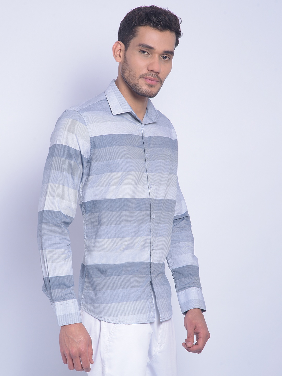 

Crimsoune Club Striped Cotton Curved Slim Fit Casual Shirt, Blue