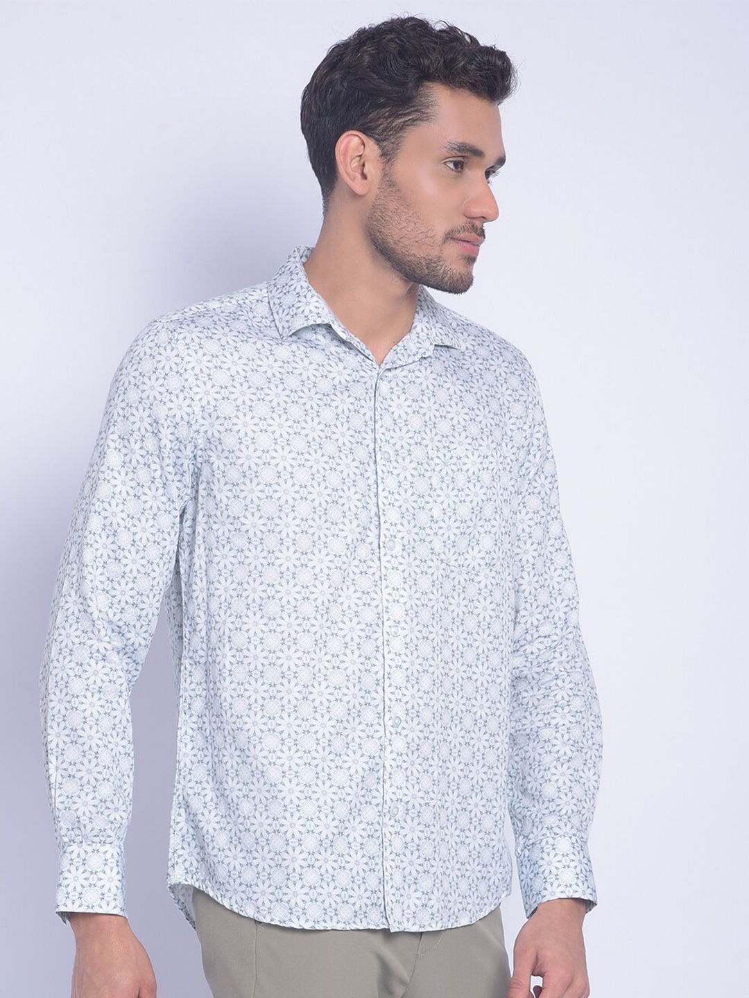 

Crimsoune Club Smart Slim Fit Geometric Printed Pure Cotton Casual Shirt, White