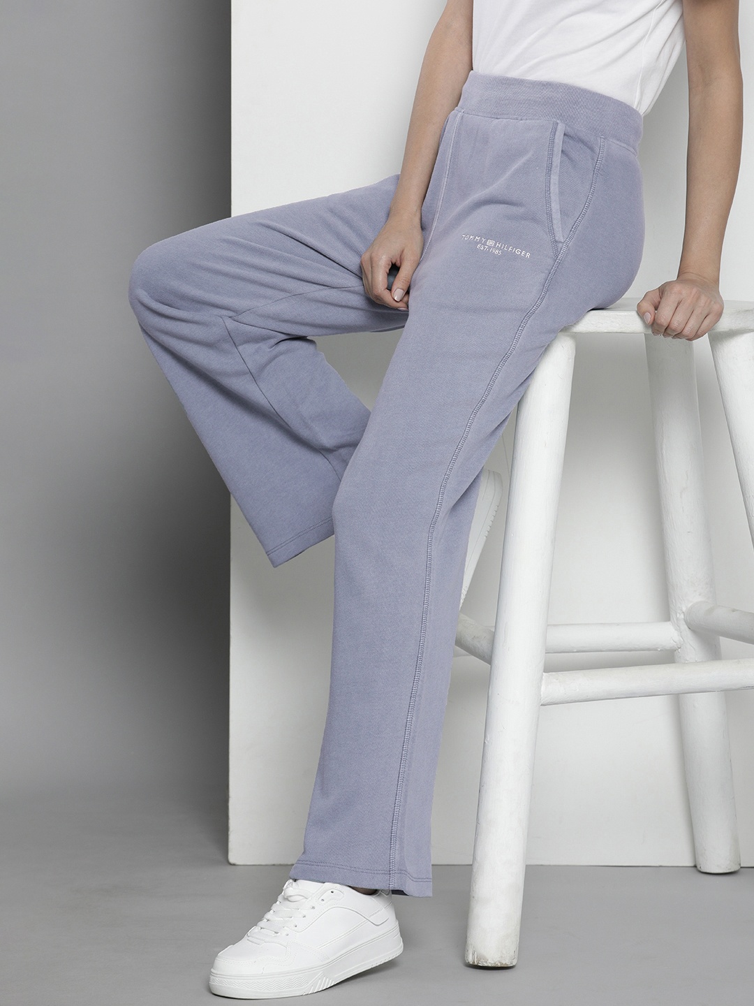 

Tommy Hilfiger Women Relaxed Fit Track Pants, Blue