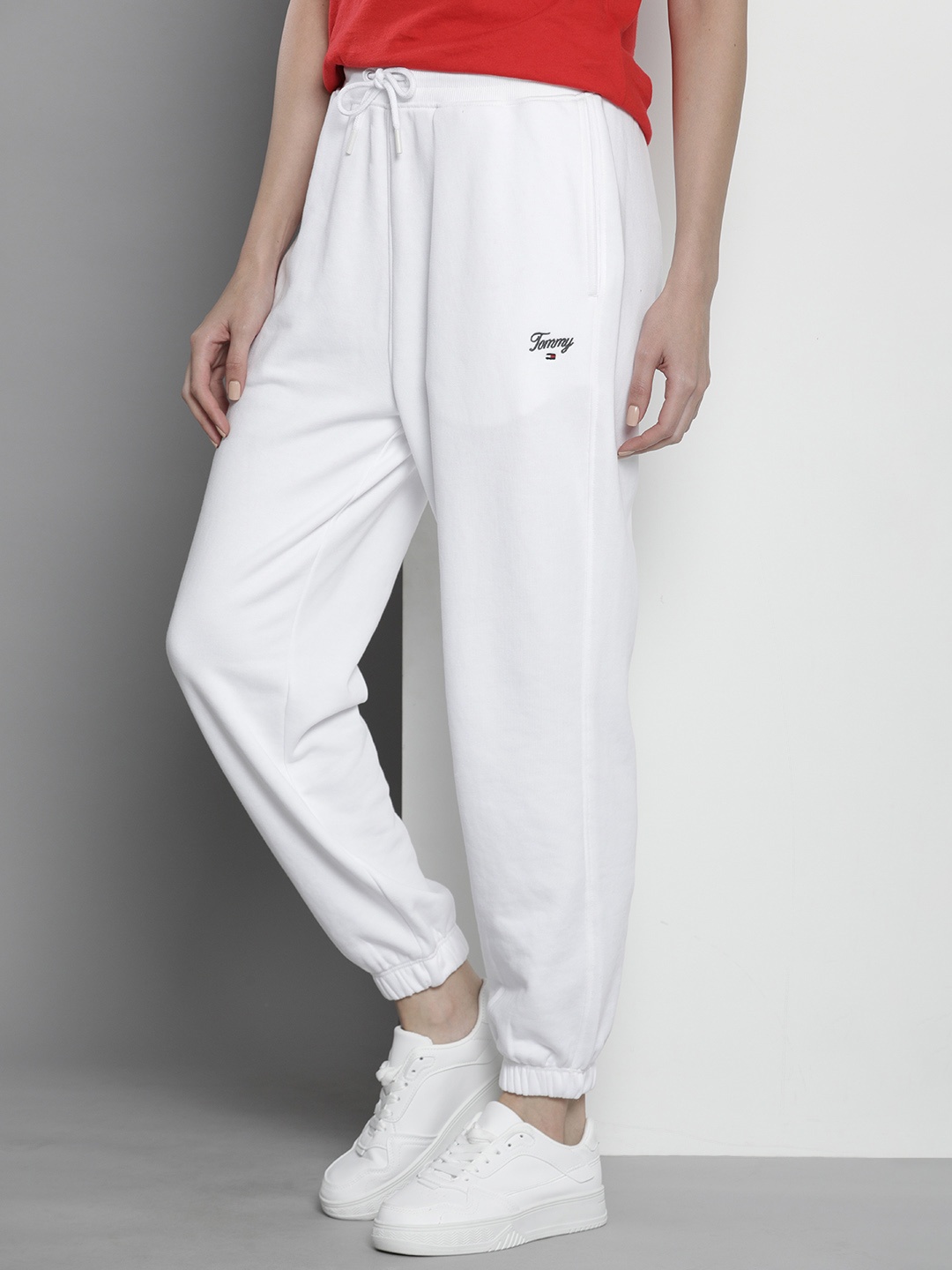 

Tommy Hilfiger Women Relaxed Fit Joggers, White
