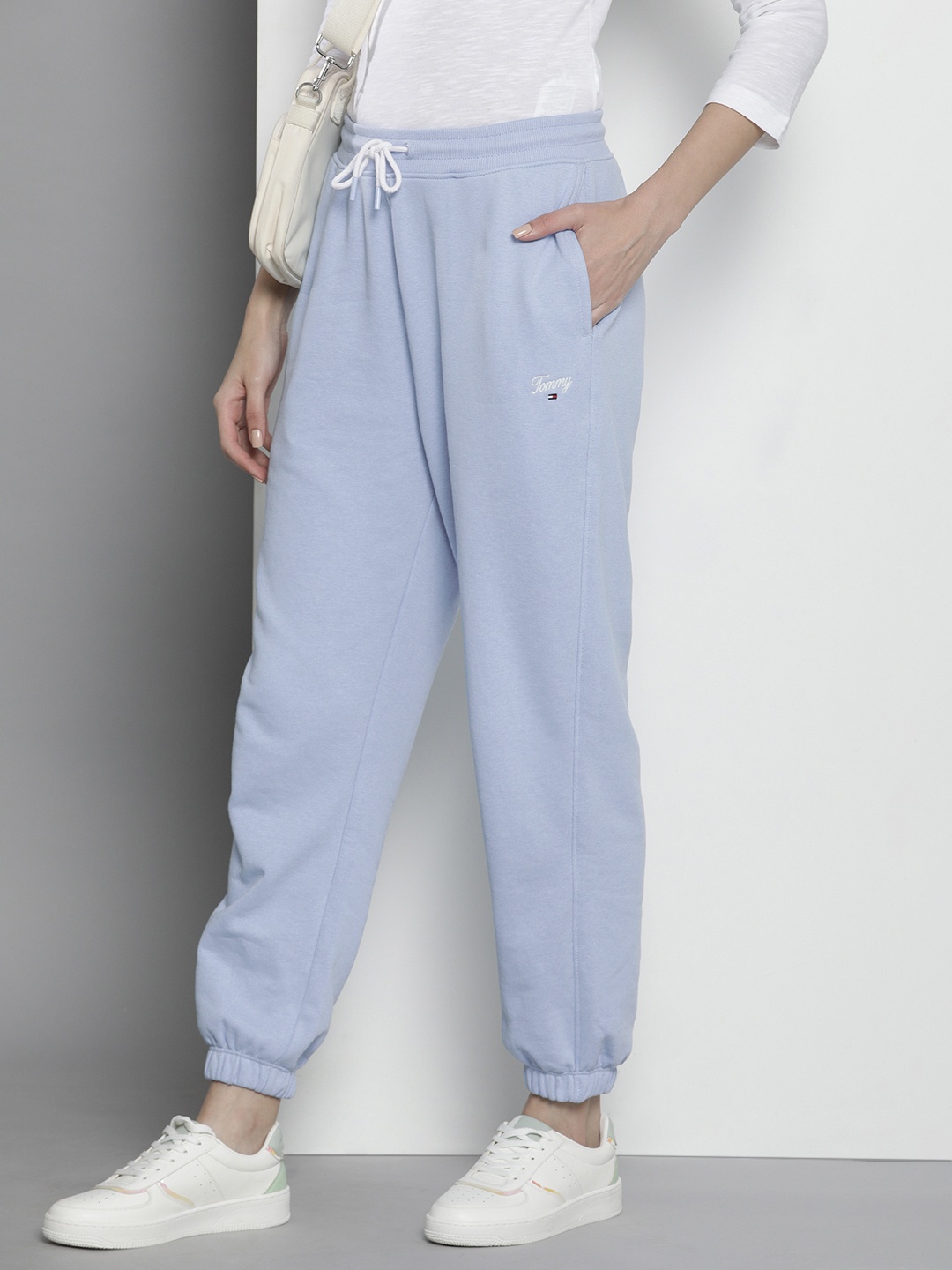 

Tommy Hilfiger Women Relaxed Fit Joggers, Blue