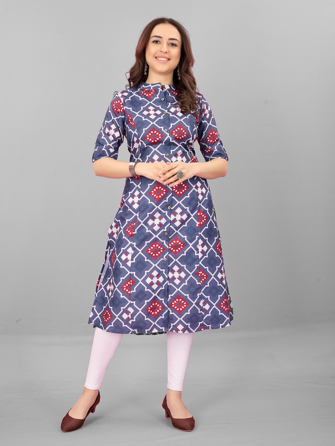 

Yara Creation Ethnic Motifs Printed Mandarin Collar Roll-Up Sleeves Cotton A-Line Kurta, Blue