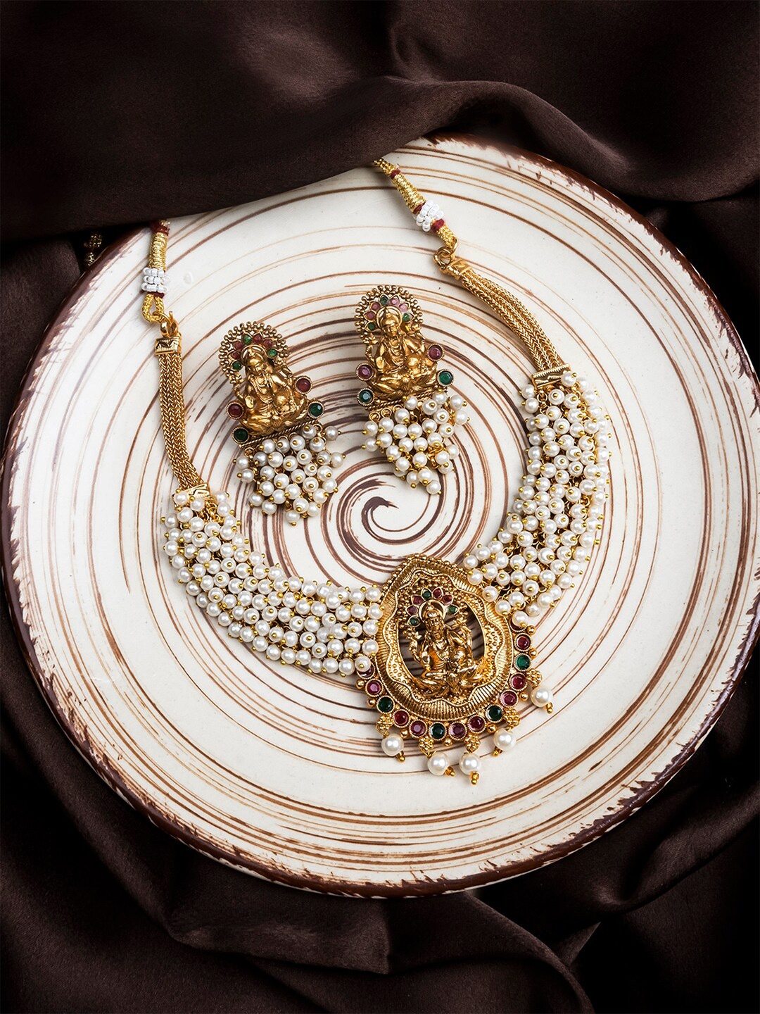 

StileAdda Gold Plated Temple Hydra Jewellery Set