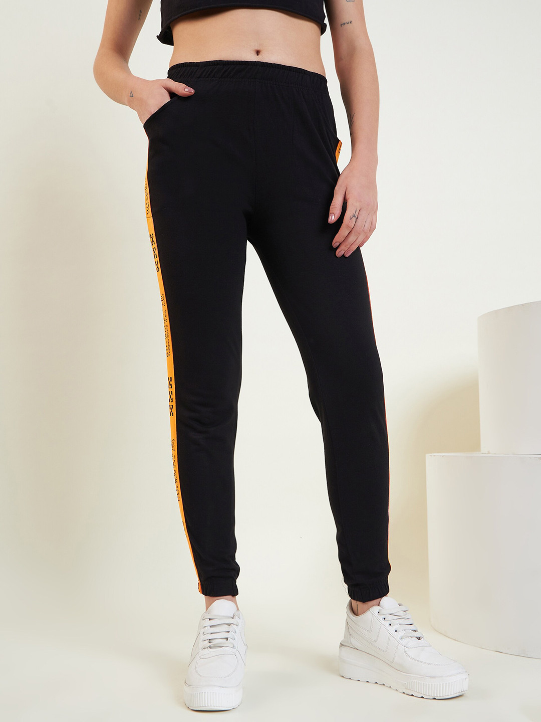 

Mast & Harbour Women Cotton Jogger, Black