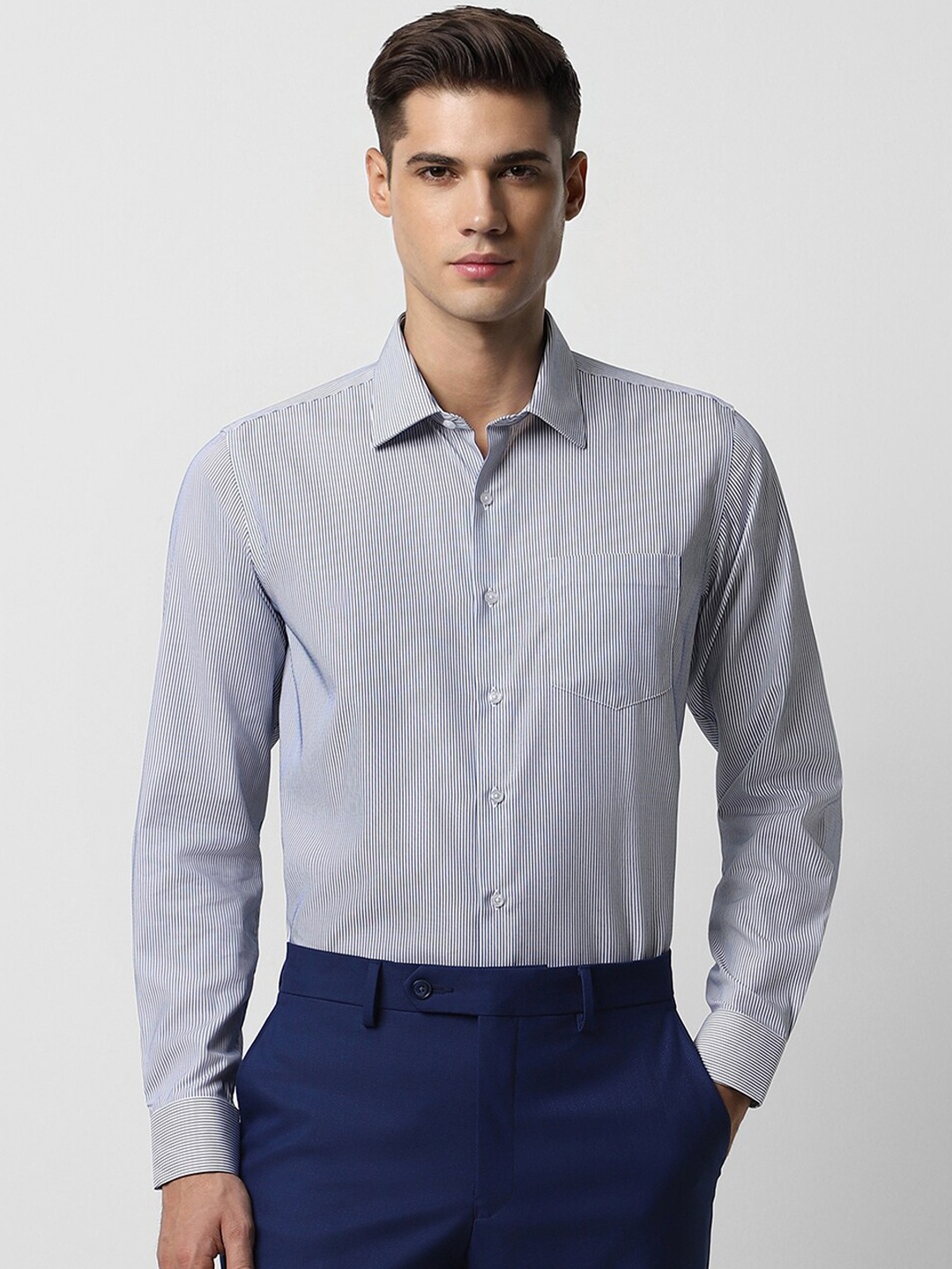 

Van Heusen Men Slim Fit Striped Pure Cotton Formal Shirt, Blue