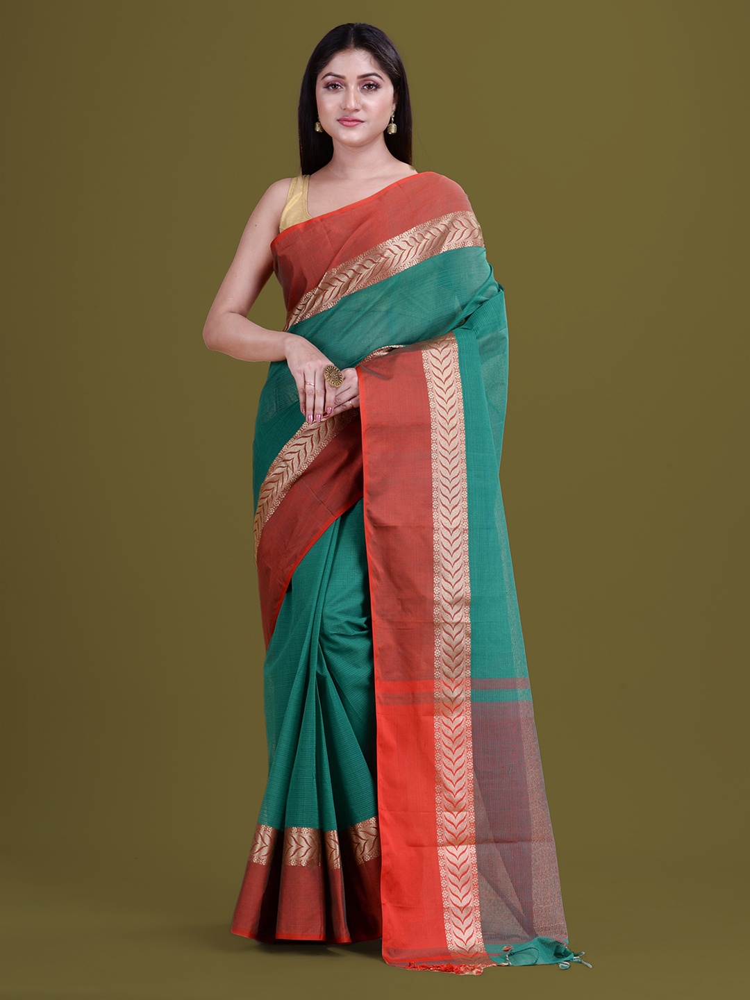 

HOUSE OF ARLI Woven Design Zari Pure Cotton Saree, Green