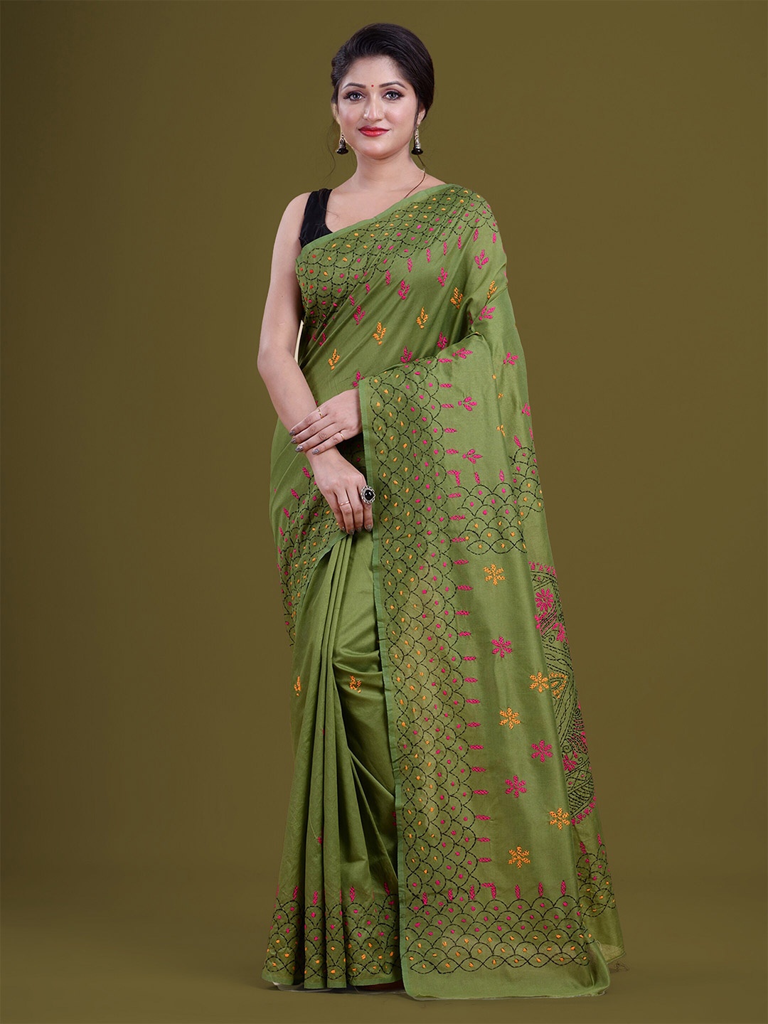 

HOUSE OF ARLI Floral Embroidered Kantha Work Art Silk Saree, Green
