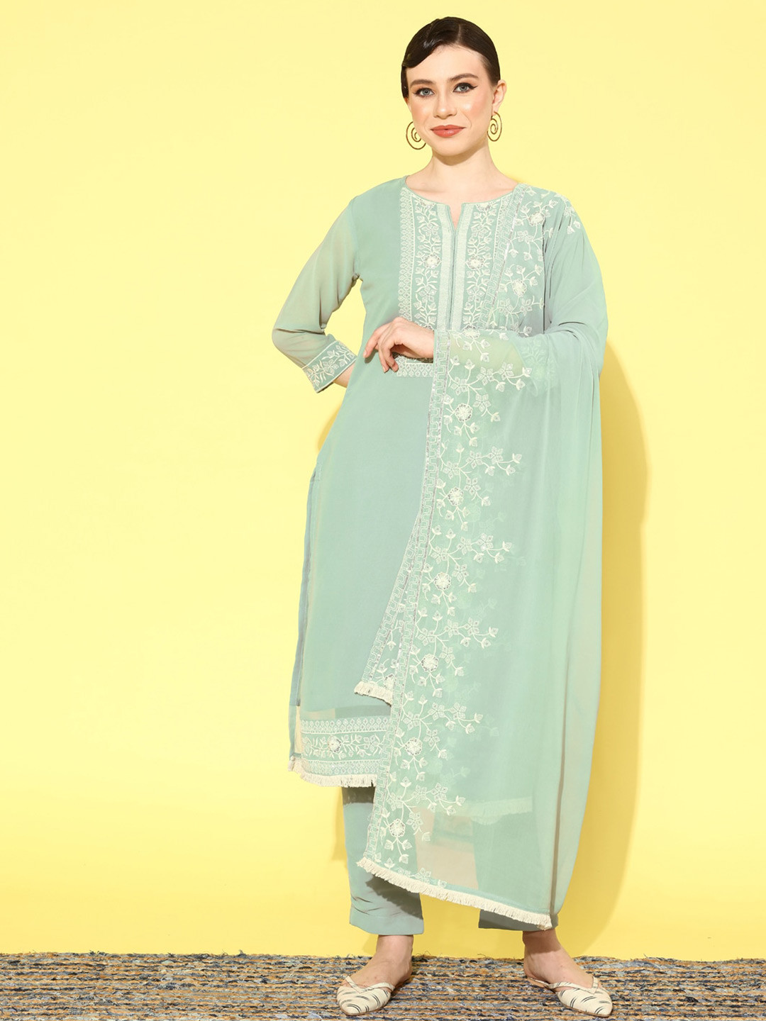 

Kvsfab Floral Embroidered Chikankari Georgette Kurta with Trousers & Dupatta, Green
