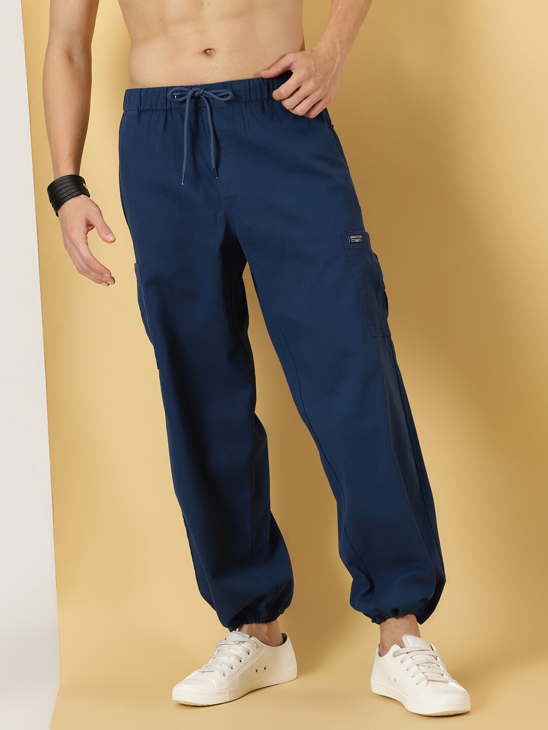 

Thomas Scott Men Mid Rise Loose Fit Pure Cotton Parachute Trousers, Blue