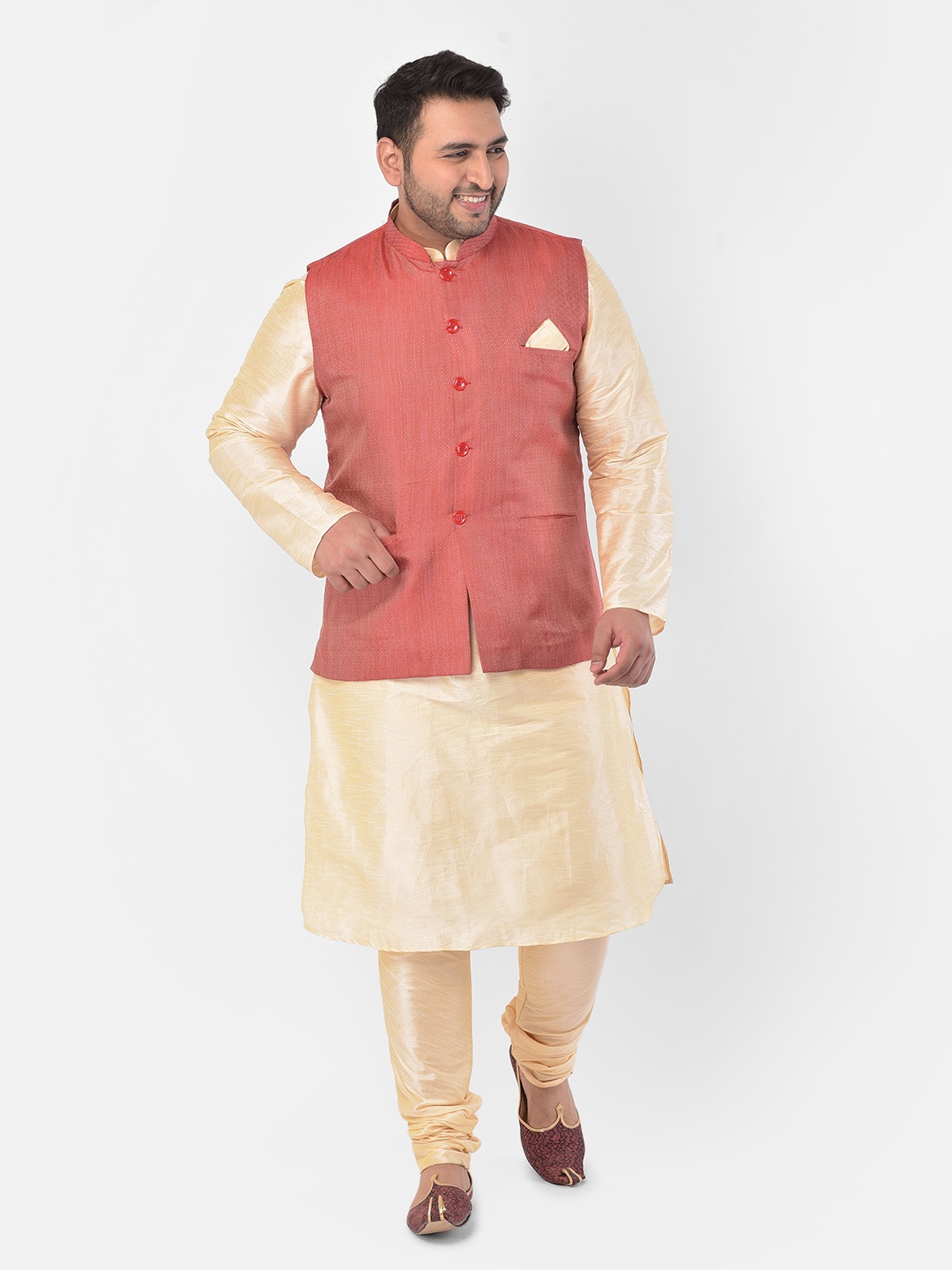 

DEYANN Regular Kurta with Pyjamas, Gold