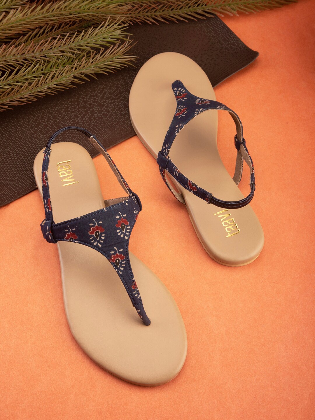 

Taavi Printed T-Strap Flats, Navy blue