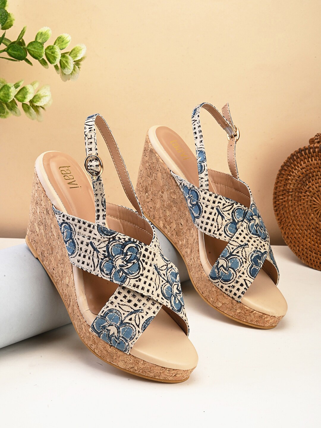 

Taavi Printed Flatform Heels, Beige