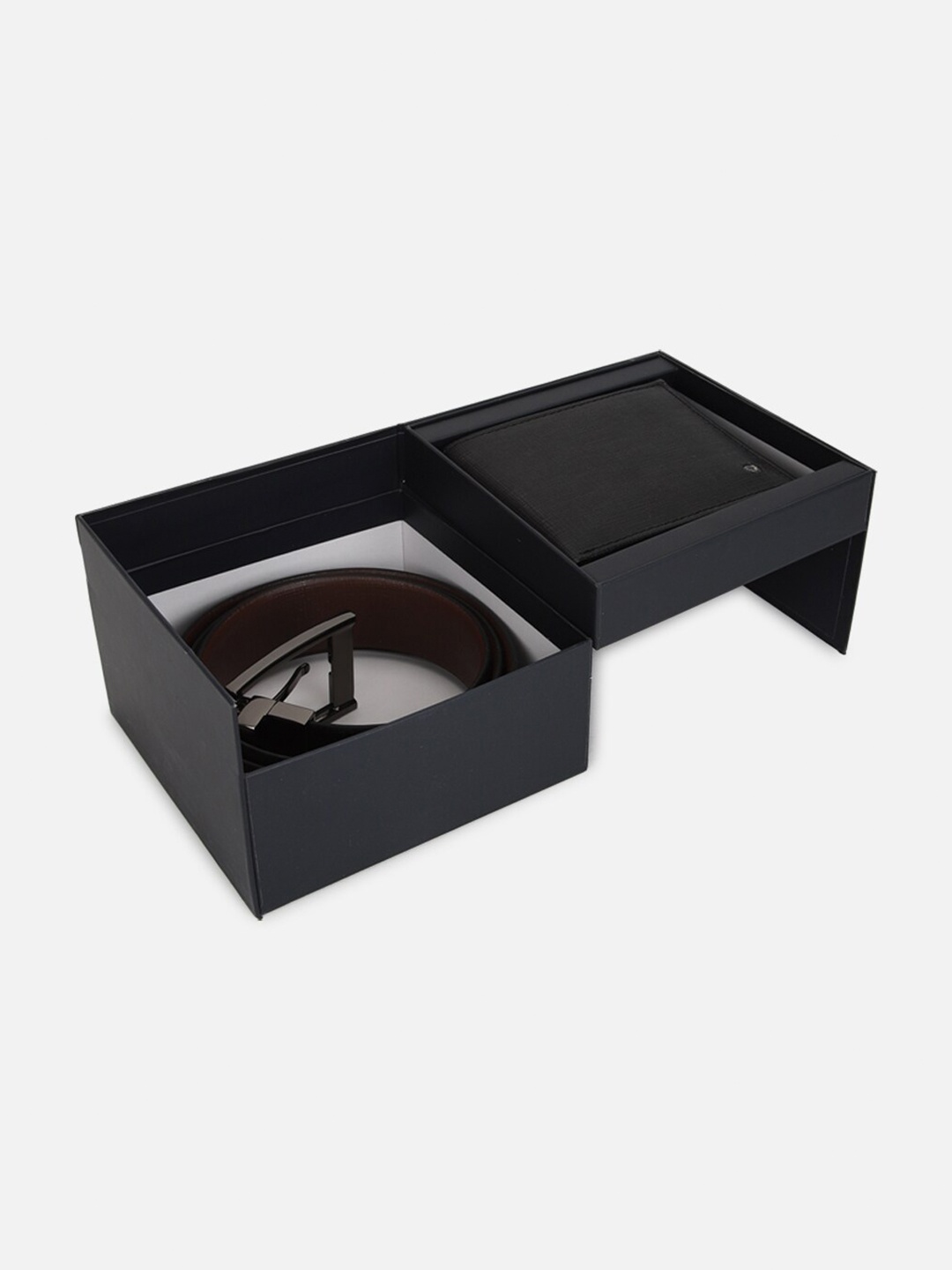 

Allen Solly Men Textured Reversible Leather Formal Belt, Black