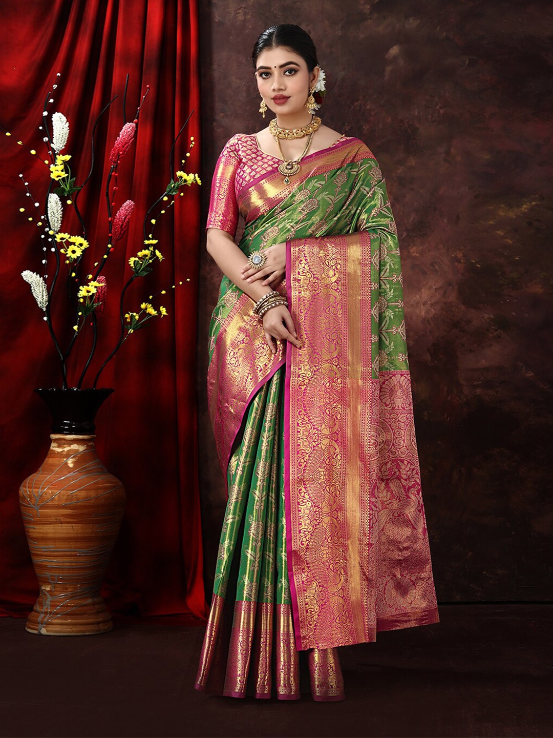 

JUST FASHION Woven Design Zari Kanjeevaram Saree, Green