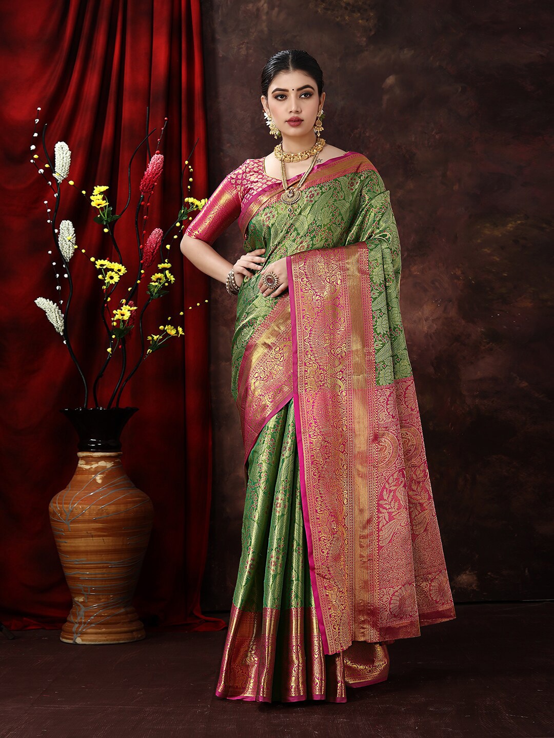 

JUST FASHION Woven Design Zari Kanjeevaram Saree, Green