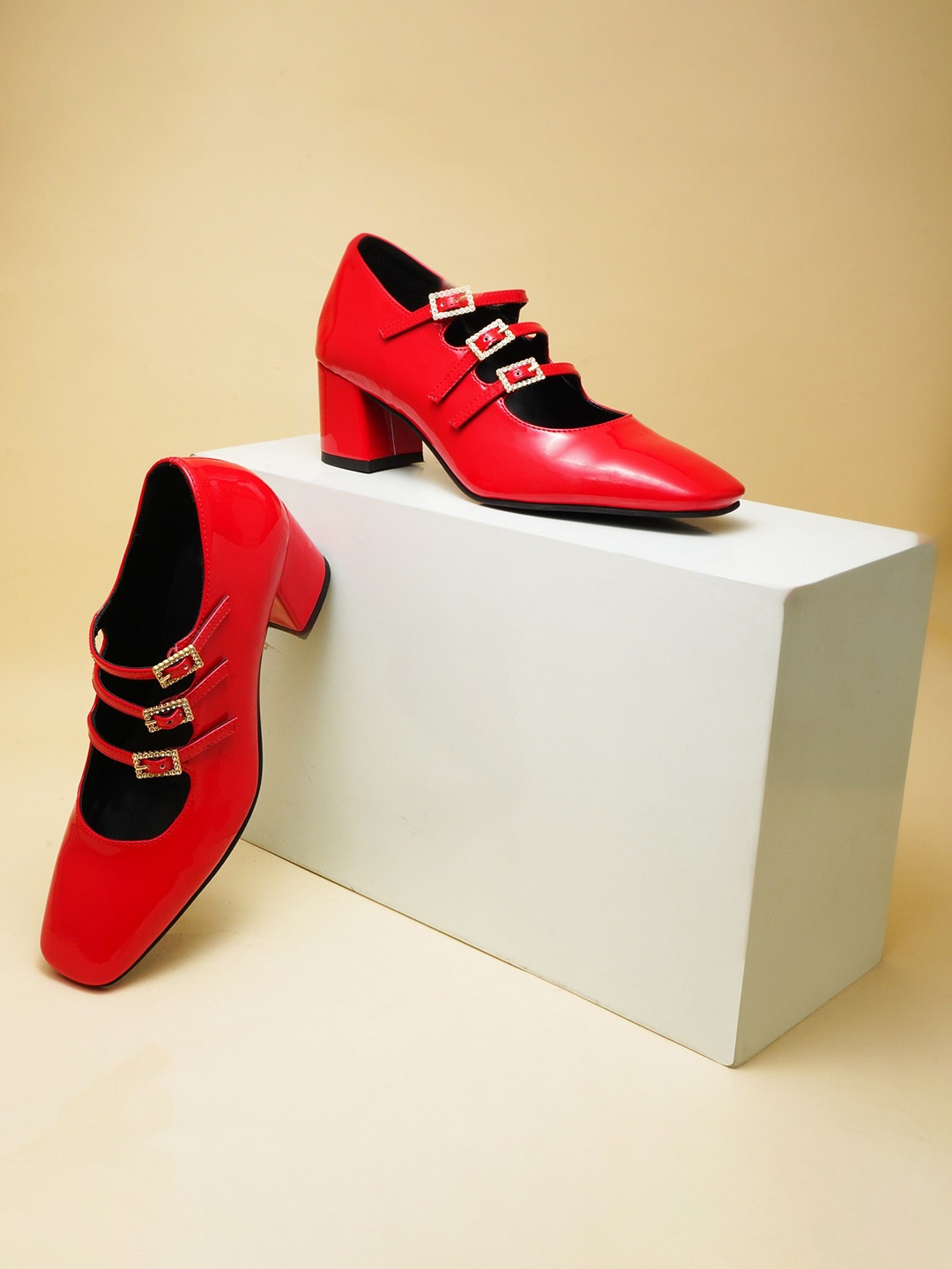

THE WHITE POLE Square Toe Buckles Block Mary Janes, Red