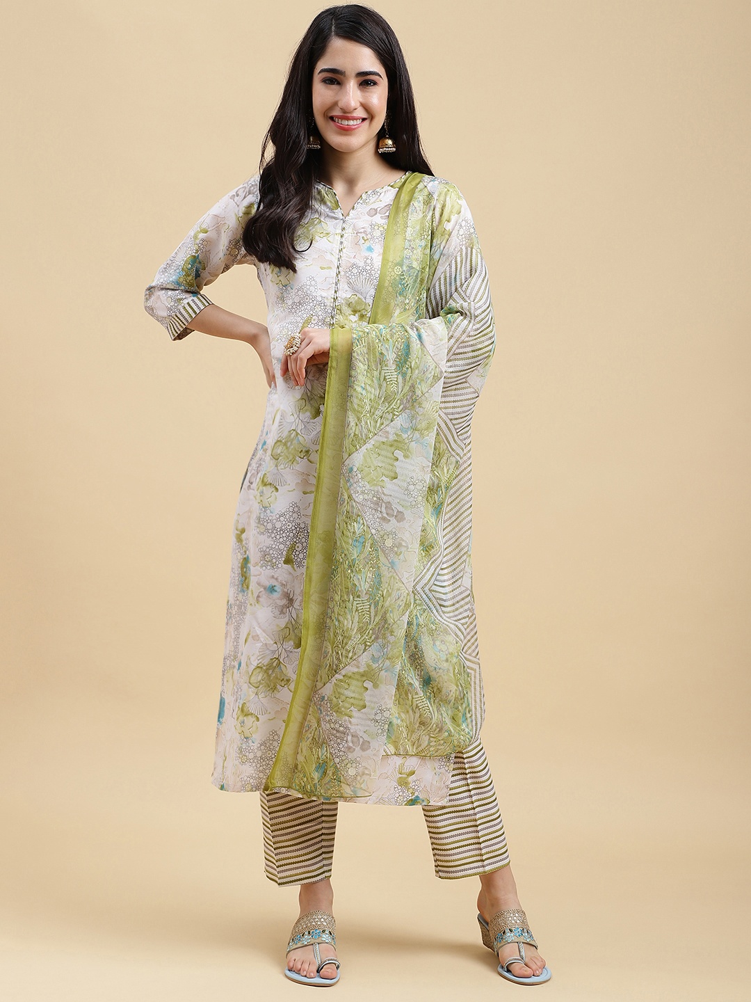 

MOKOSH Green Floral Printed Regular Kurta with Trousers & With Dupatta