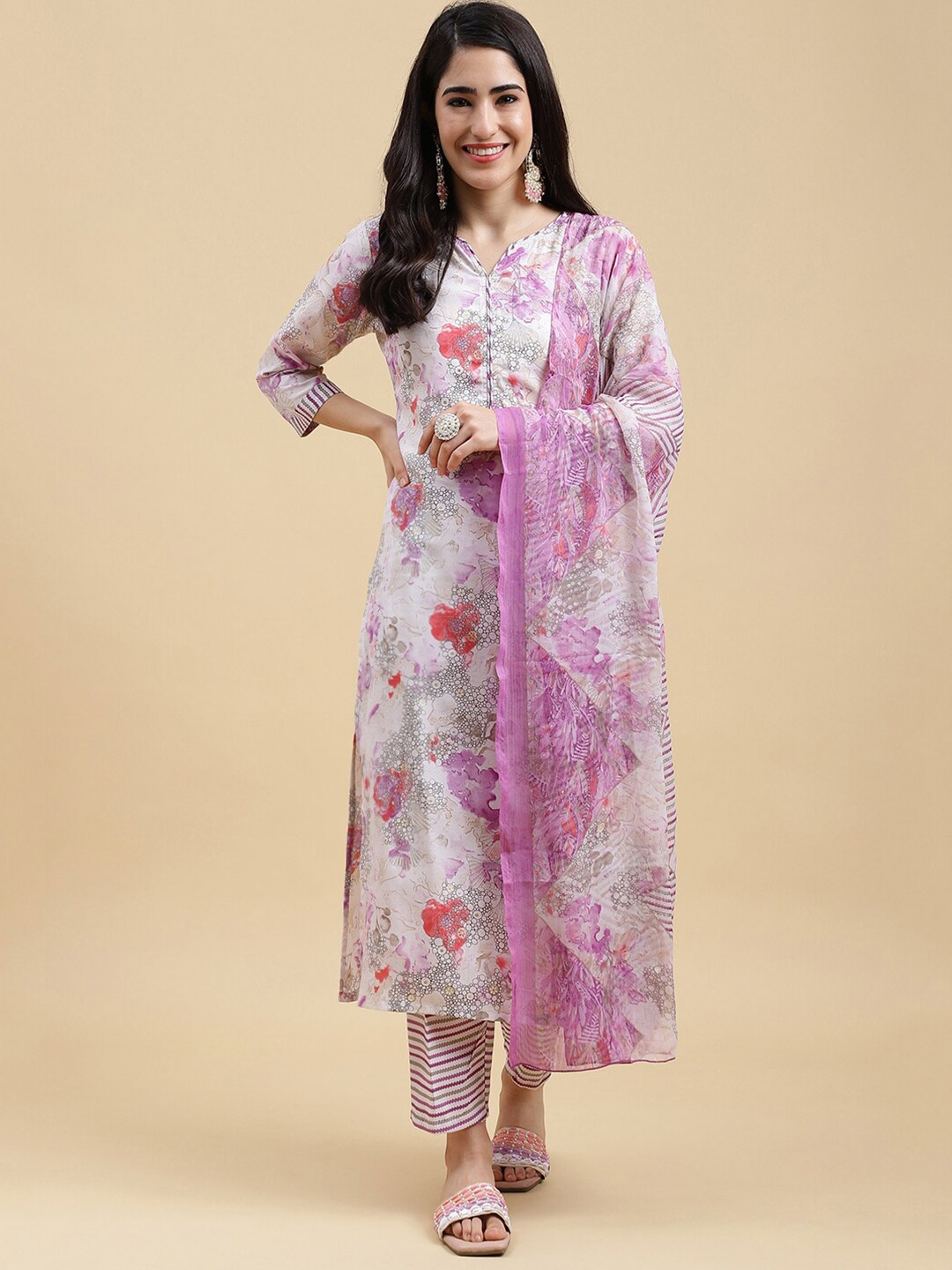 

MOKOSH Floral Printed Kurta With Trousers & Dupatta, Lavender