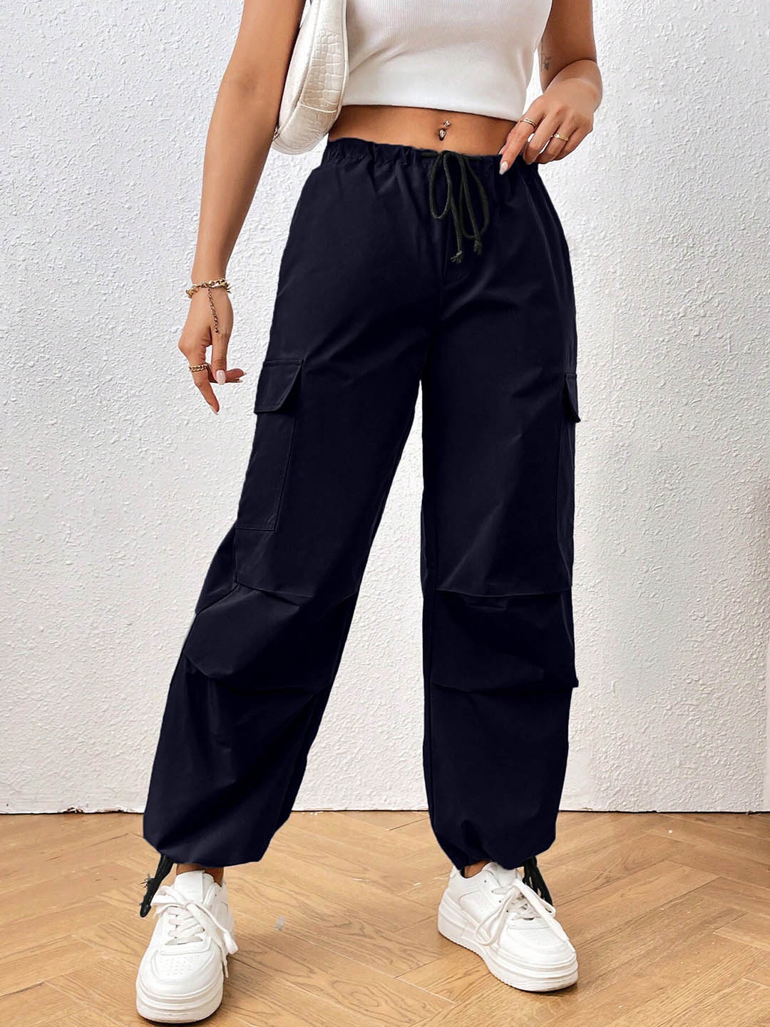 

AAHWAN Loose Fit High-Rise Flat-Front Cotton Cargos Trousers, Blue