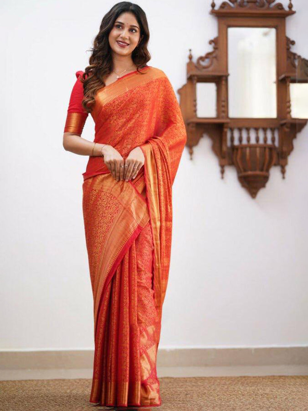 

AVANSHEE Floral Woven Design Zari Silk Cotton Kanjeevaram Saree, Red