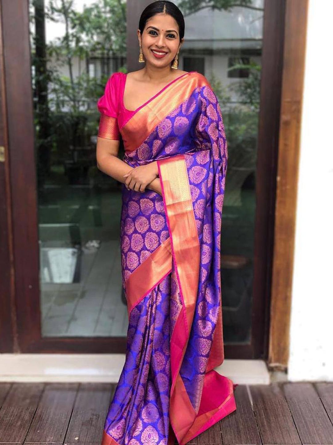 

AVANSHEE Ethnic Motifs Woven Design Zari Silk Cotton Banarasi Saree, Blue
